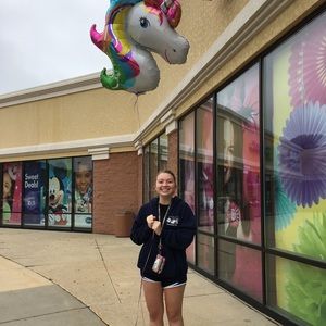 Meet your Posher, Amilia